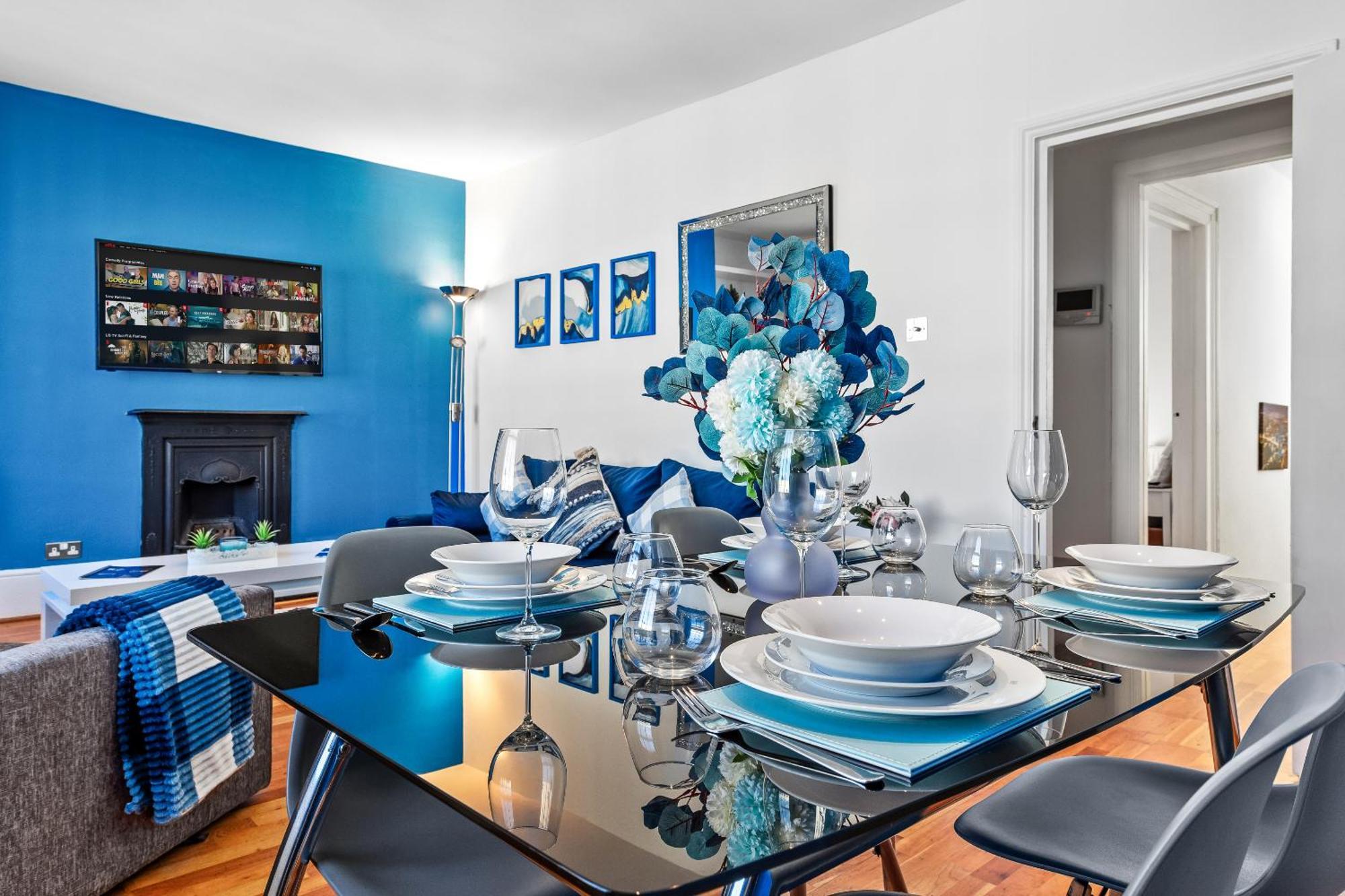 Balcony Blue Theme 1 Bedroom Central London Luxury Flat Near Hyde Park! Accommodates Up To 6! Double Sofa Bed And Next To Station! Экстерьер фото