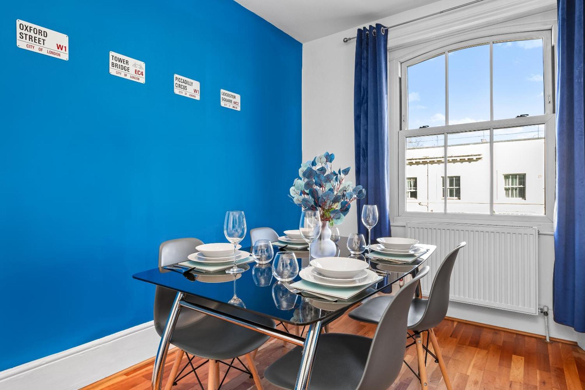 Balcony Blue Theme 1 Bedroom Central London Luxury Flat Near Hyde Park! Accommodates Up To 6! Double Sofa Bed And Next To Station! Экстерьер фото