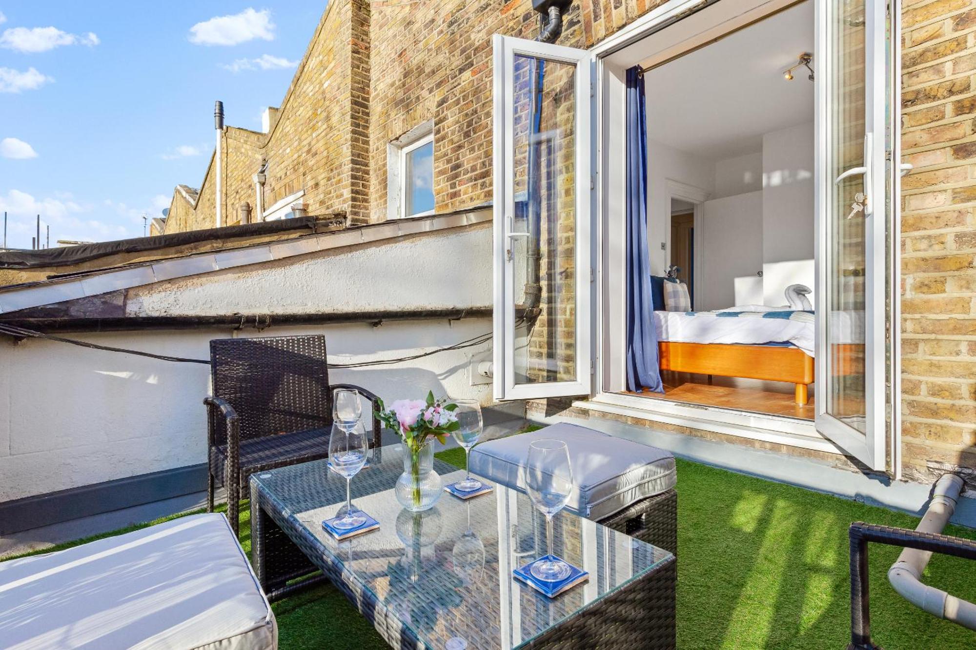 Balcony Blue Theme 1 Bedroom Central London Luxury Flat Near Hyde Park! Accommodates Up To 6! Double Sofa Bed And Next To Station! Экстерьер фото