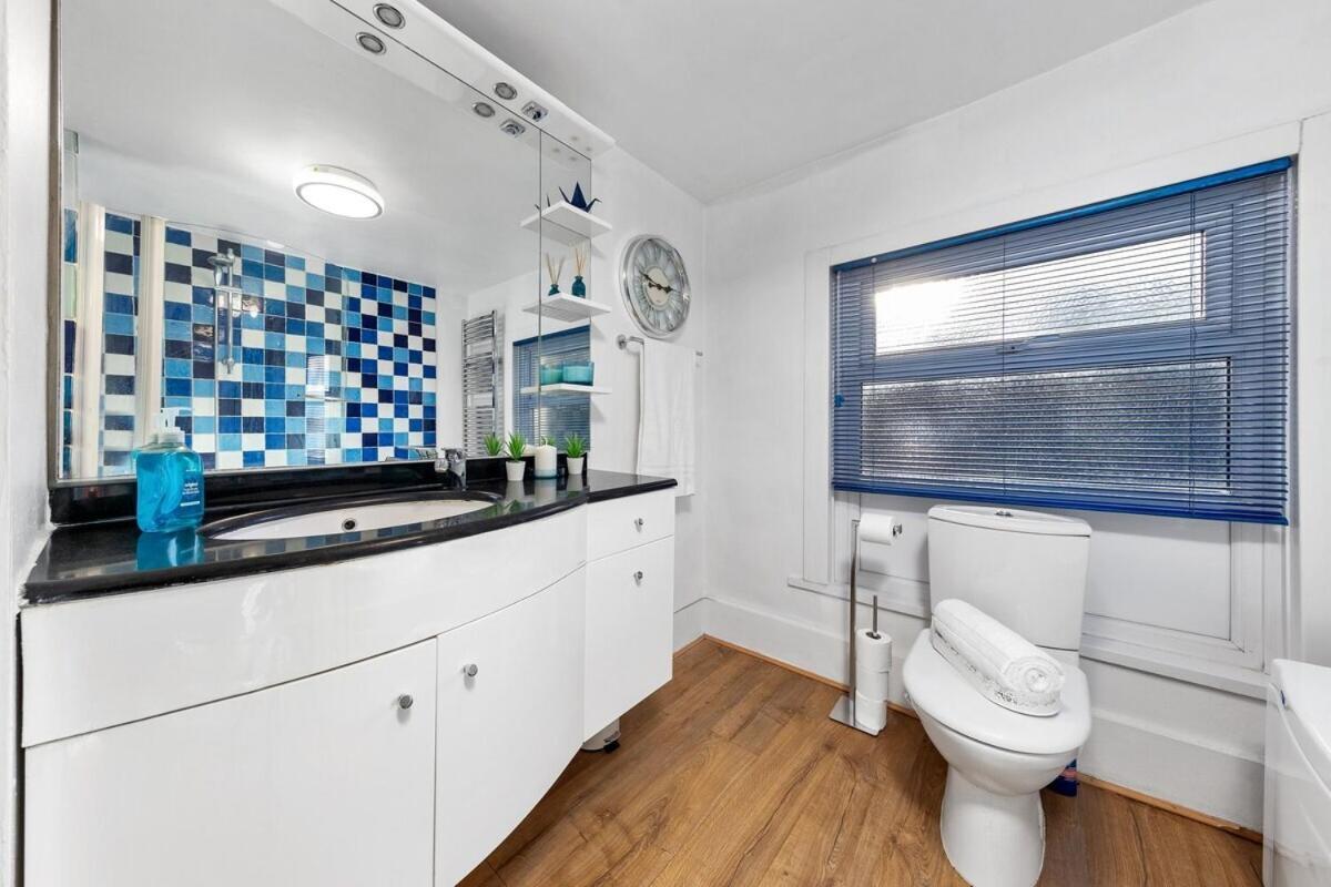 Balcony Blue Theme 1 Bedroom Central London Luxury Flat Near Hyde Park! Accommodates Up To 6! Double Sofa Bed And Next To Station! Экстерьер фото