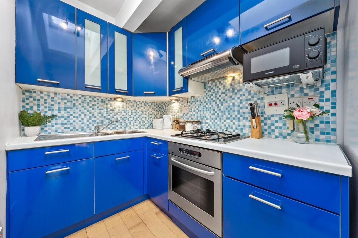 Balcony Blue Theme 1 Bedroom Central London Luxury Flat Near Hyde Park! Accommodates Up To 6! Double Sofa Bed And Next To Station! Экстерьер фото