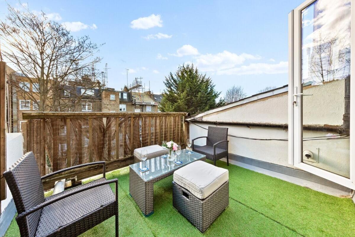 Balcony Blue Theme 1 Bedroom Central London Luxury Flat Near Hyde Park! Accommodates Up To 6! Double Sofa Bed And Next To Station! Экстерьер фото
